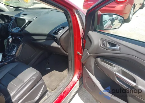 2014 Ford Escape Titanium z USA, uszkodzony, nr VIN 1FMCU0JX5EUB62151